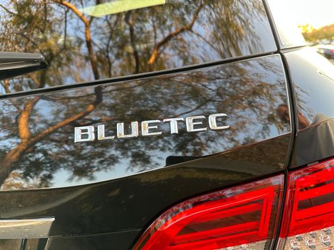 Used 2012 Mercedes-Benz ML 350 BlueTEC 4MATIC image 30