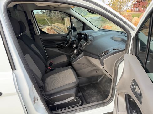 Used 2022 Ford Transit Connect XL image 12