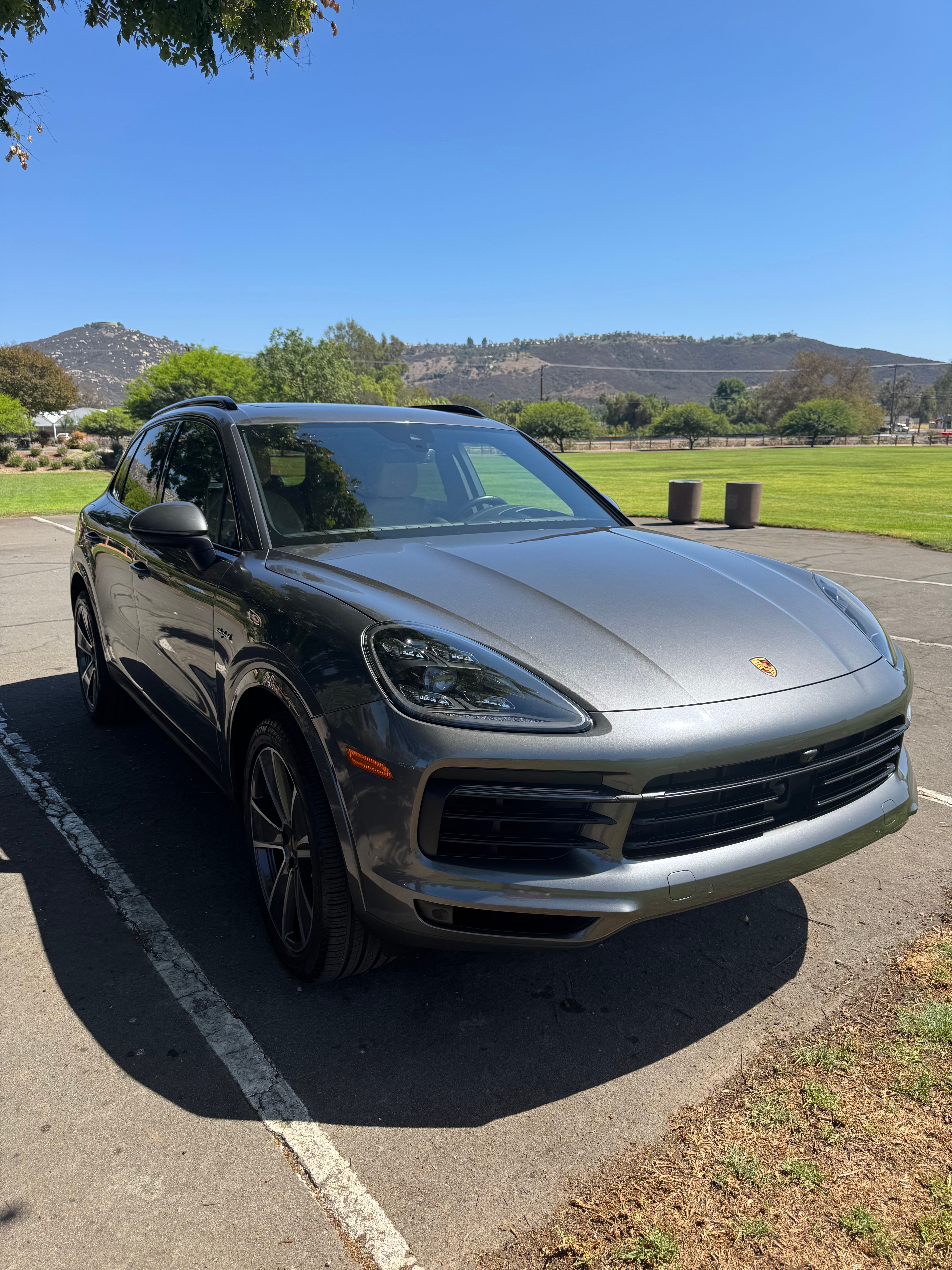 Used 2021 Porsche Cayenne E-Hybrid AWD/4WD image 1