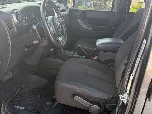 Used 2017 Jeep Wrangler Unlimited Sport w/ Quick Order Package 24S image 8