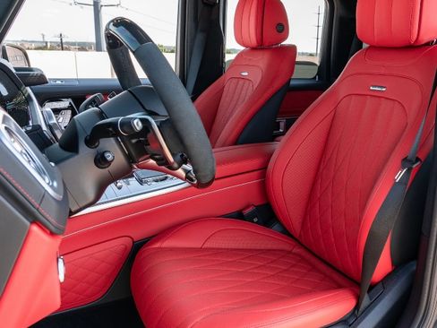 Used 2025 Mercedes-Benz G 63 AMG 4MATIC image 13