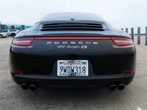 Used 2015 Porsche 911 Targa 4S image 13