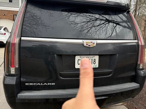 Used 2016 Cadillac Escalade ESV Luxury image 4