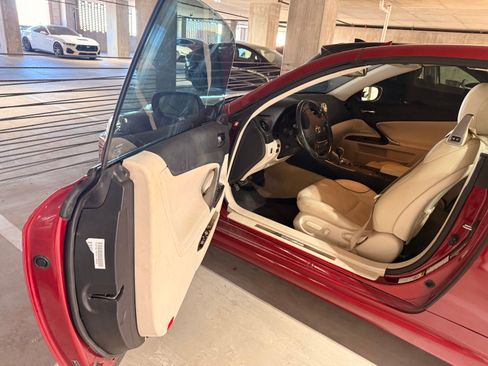 Used 2010 Lexus IS 350C RWD image 11