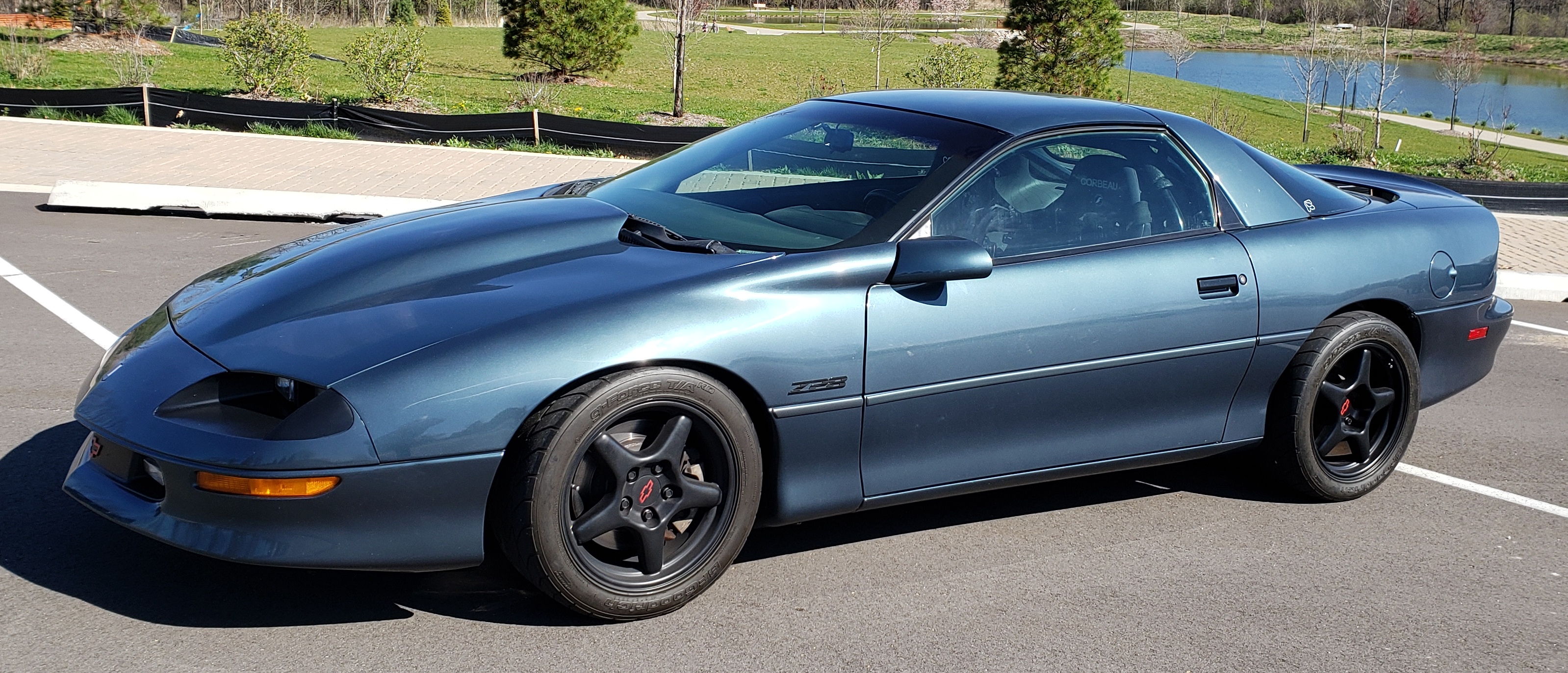 Used 1994 Chevrolet Camaro Z28 RWD image 1
