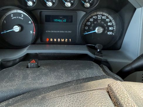 Used 2011 Ford F250 XLT w/ XLT Interior Pkg AWD/4WD image 12