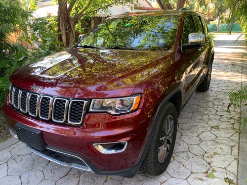 Used 2019 Jeep Grand Cherokee Limited w/ Trailer Tow Group IV image 1