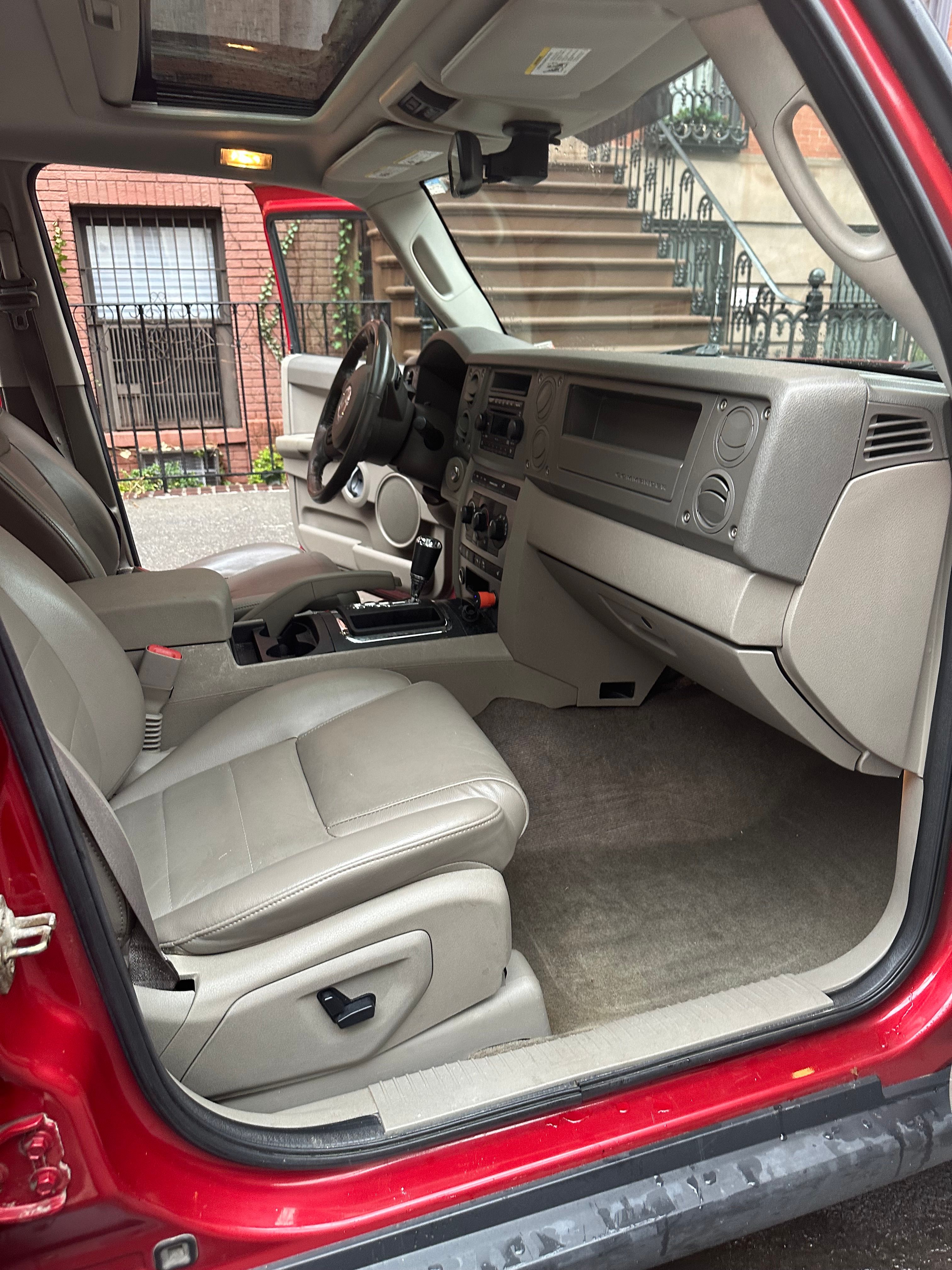 Used 2006 Jeep Commander 4WD image 4