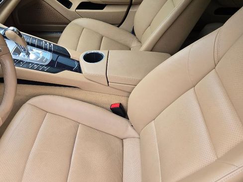 Used 2010 Porsche Panamera 4S image 13