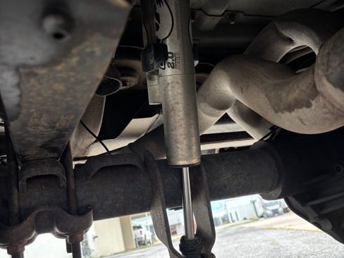 Used 2010 Chevrolet Suburban 2500 LS AWD/4WD image 25