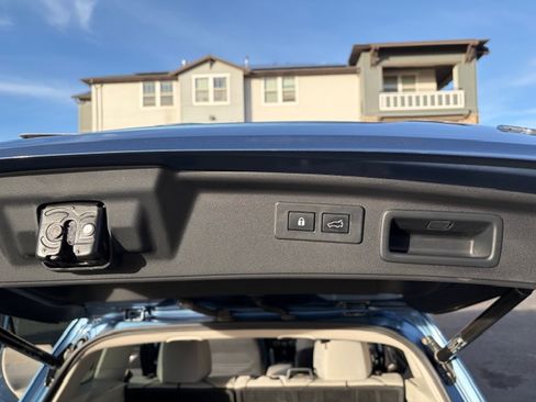 Used 2023 Subaru Forester Premium image 24