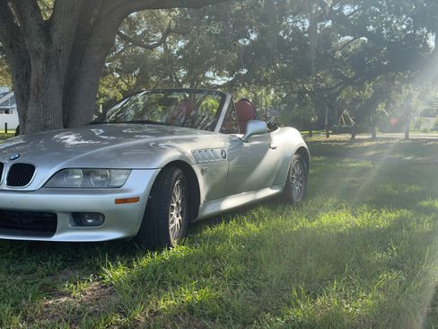Used 2001 BMW Z3 2.5i RWD image 1
