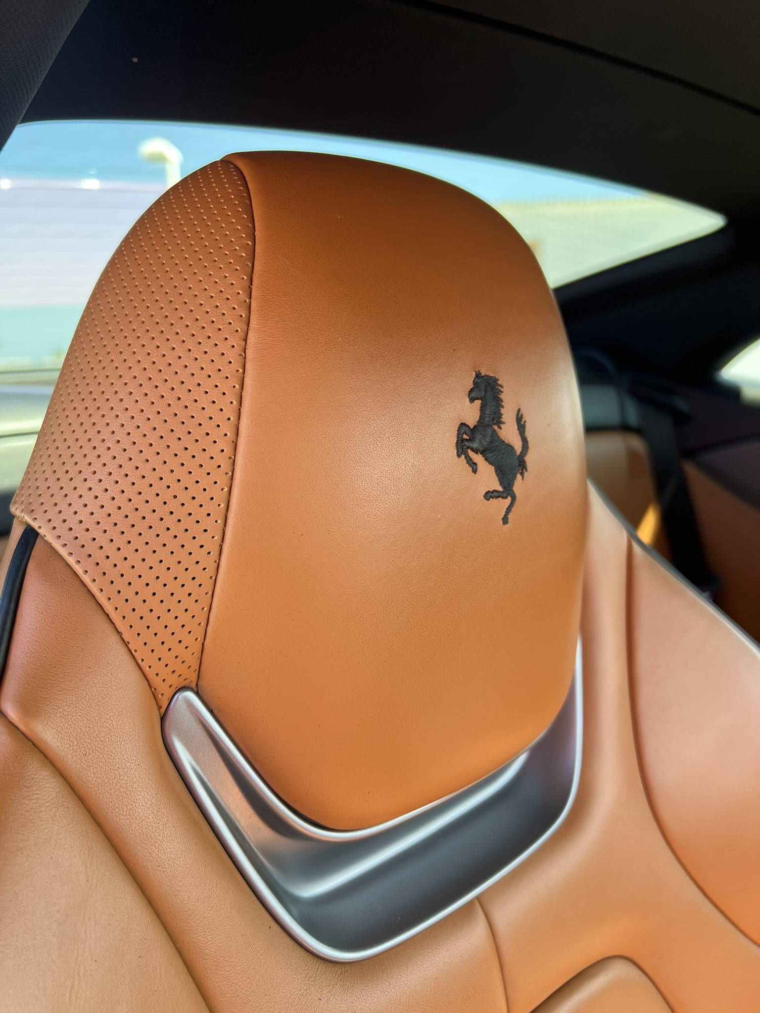 Used 2019 Ferrari Portofino RWD image 22