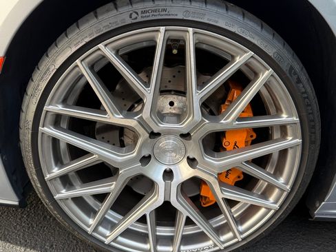 Used 2021 Lamborghini Huracan EVO RWD image 9