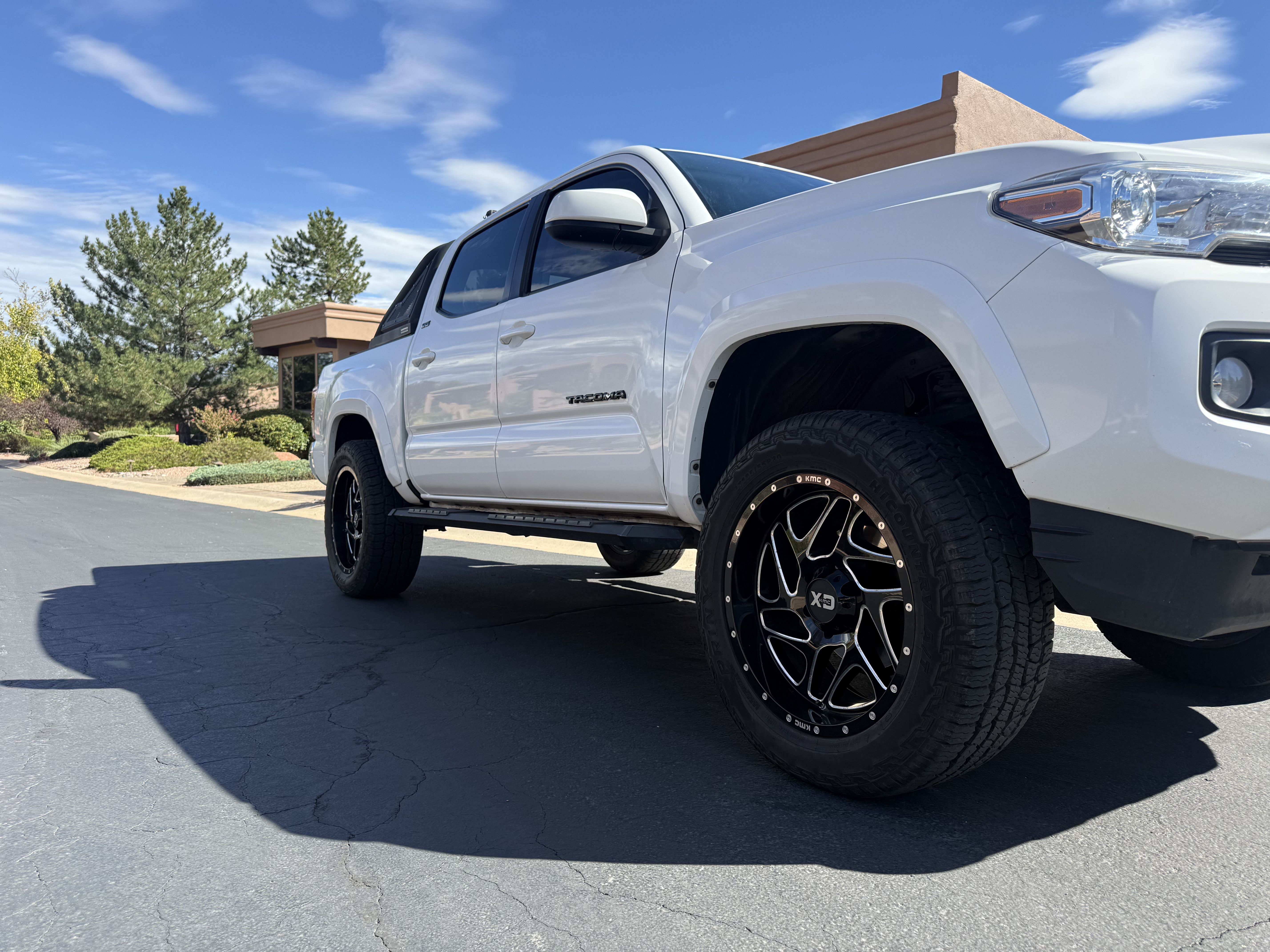 Used 2019 Toyota Tacoma SR5 AWD/4WD image 8