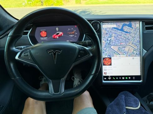 Used 2017 Tesla Model S 75 RWD image 17