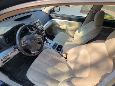 Used 2012 Subaru Outback 3.6R Limited w/ Moonroof Pkg image 5