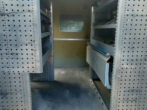 Used 2010 Ford Transit Connect XL image 12