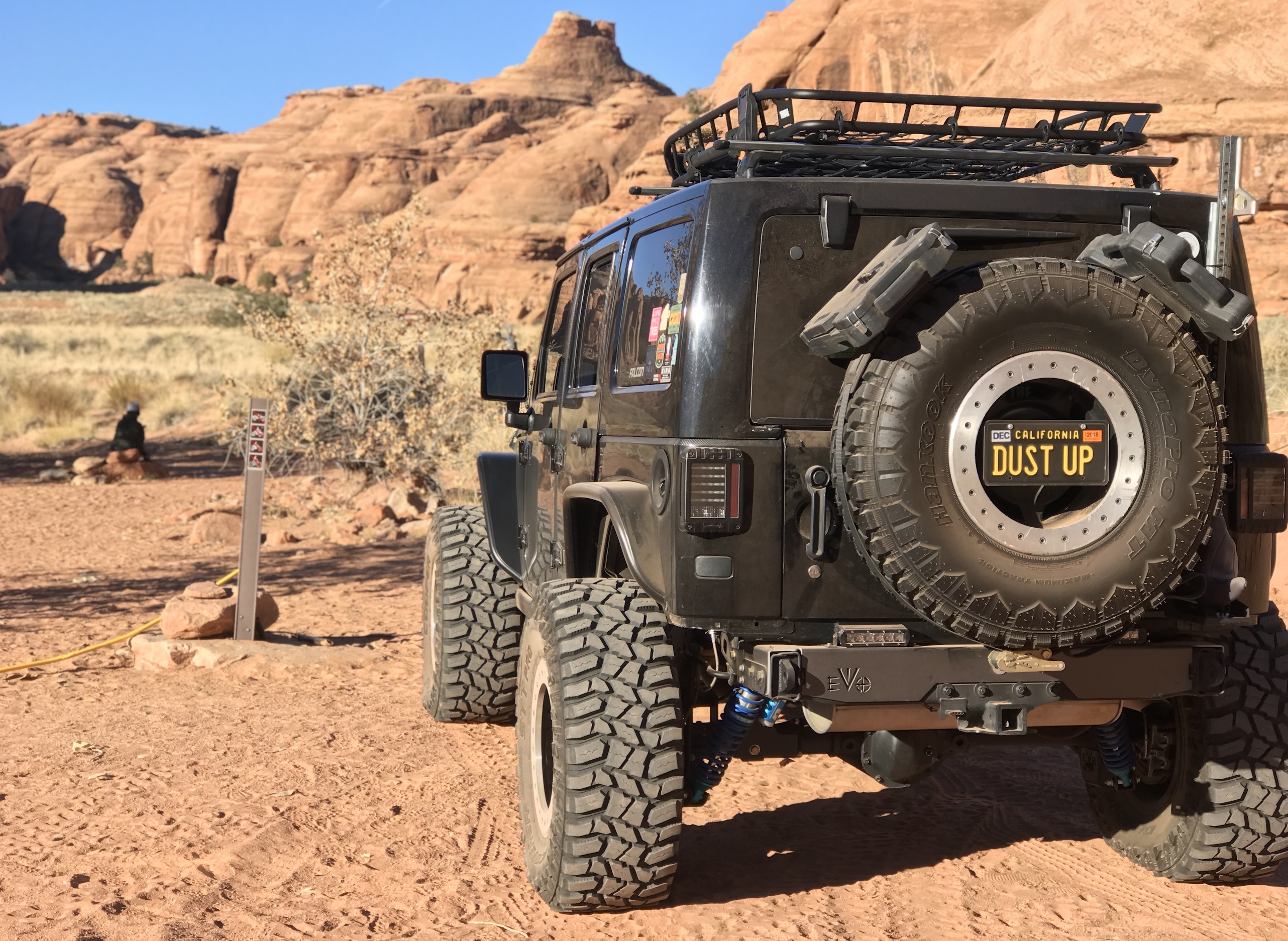 Used 2013 Jeep Wrangler Unlimited Rubicon w/ Connectivity Group AWD/4WD image 2