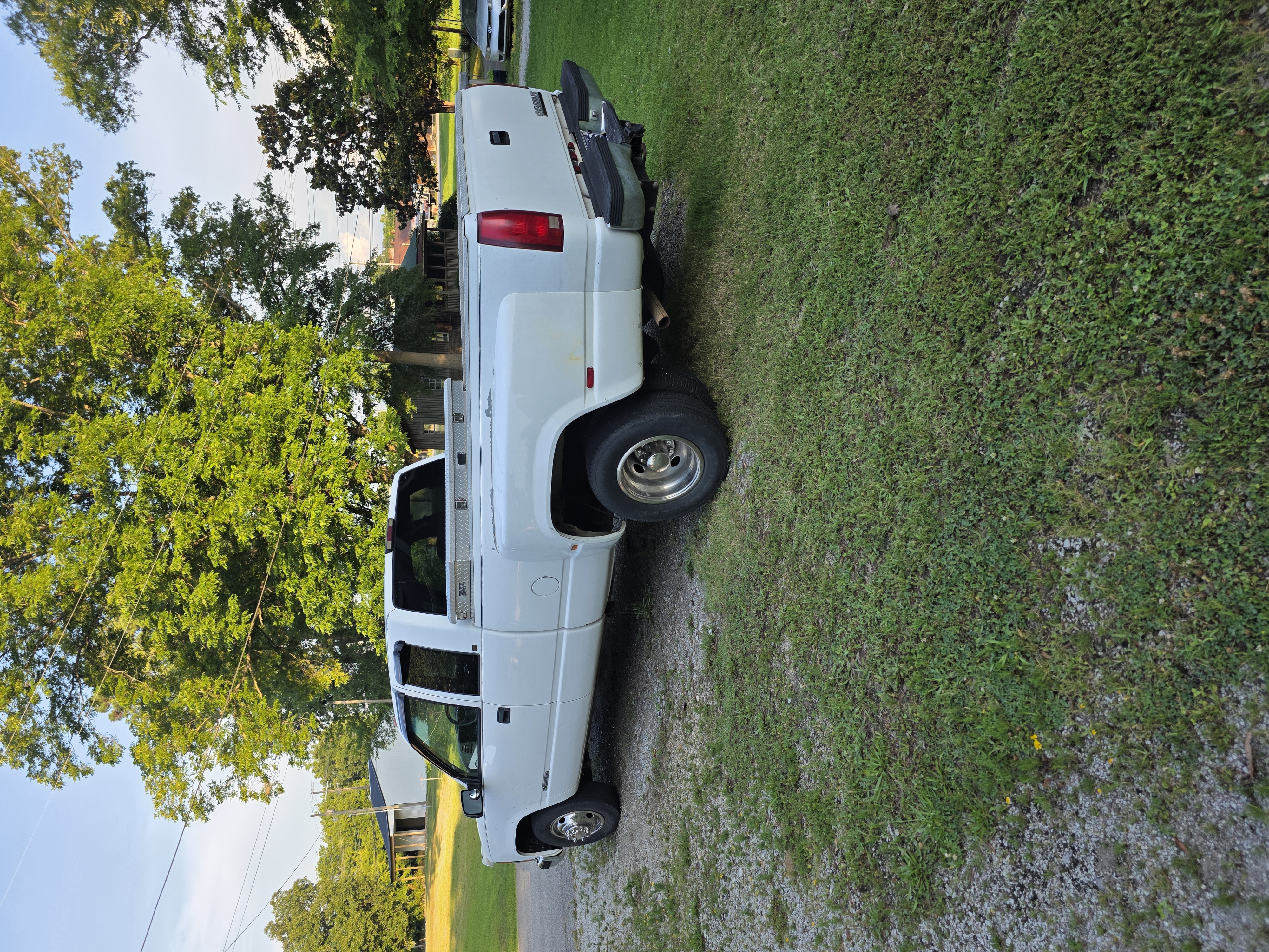 Used 1998 Chevrolet Silverado 3500 2WD Extended Cab w/ Preferred Equipment Group 2 image 4
