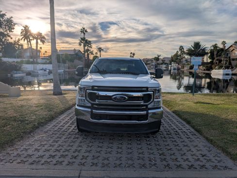 Used 2022 Ford F250 XLT image 2