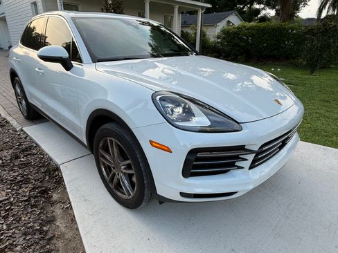 Used 2023 Porsche Cayenne AWD/4WD image 1
