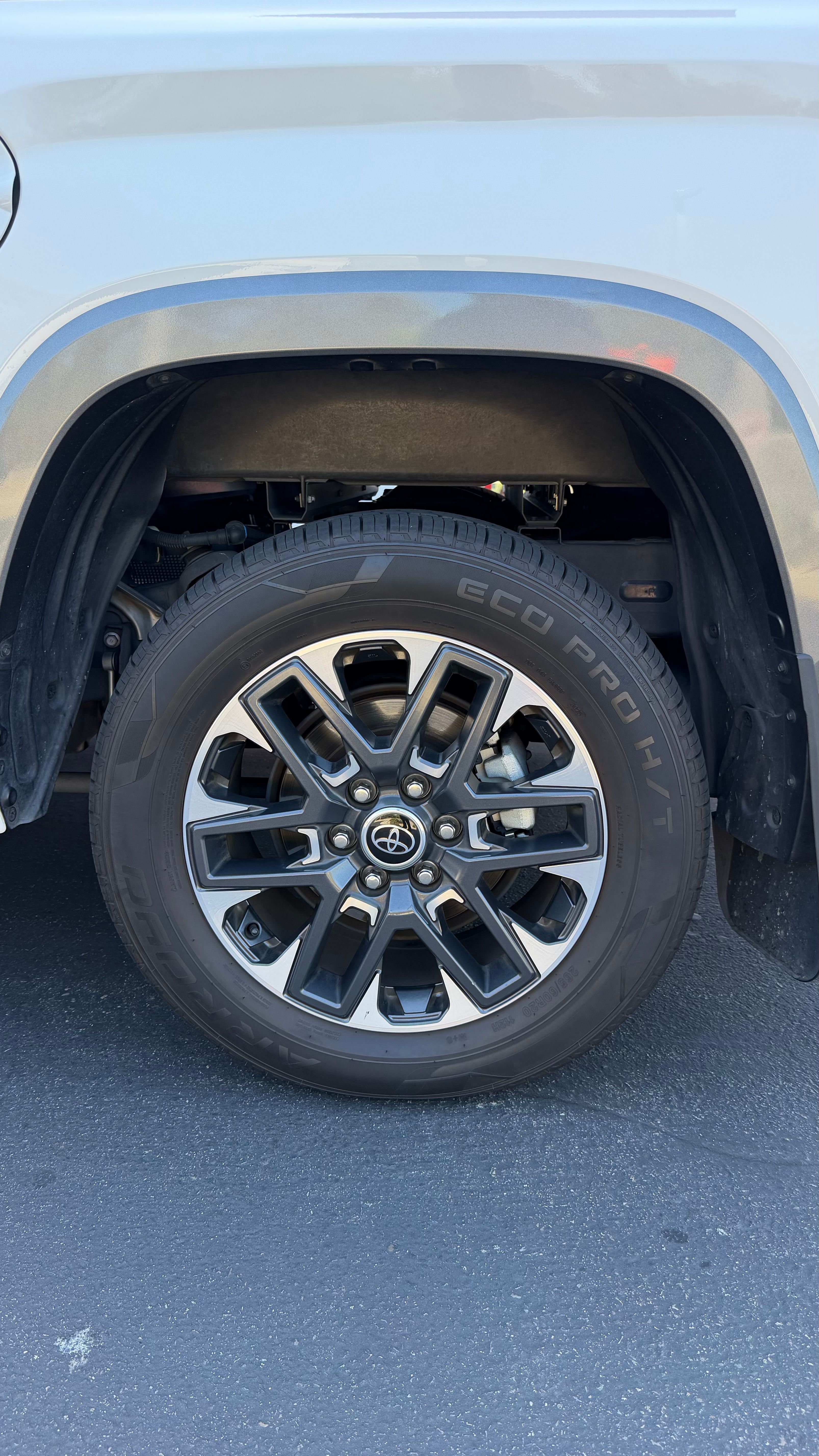 Used 2024 Toyota Tundra Limited AWD/4WD image 12