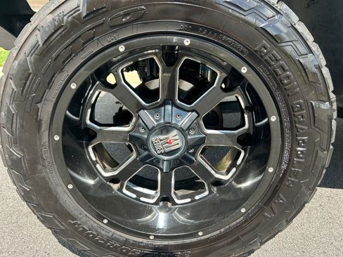 Used 2011 Jeep Wrangler Rubicon w/ PWR Convenience Group image 19