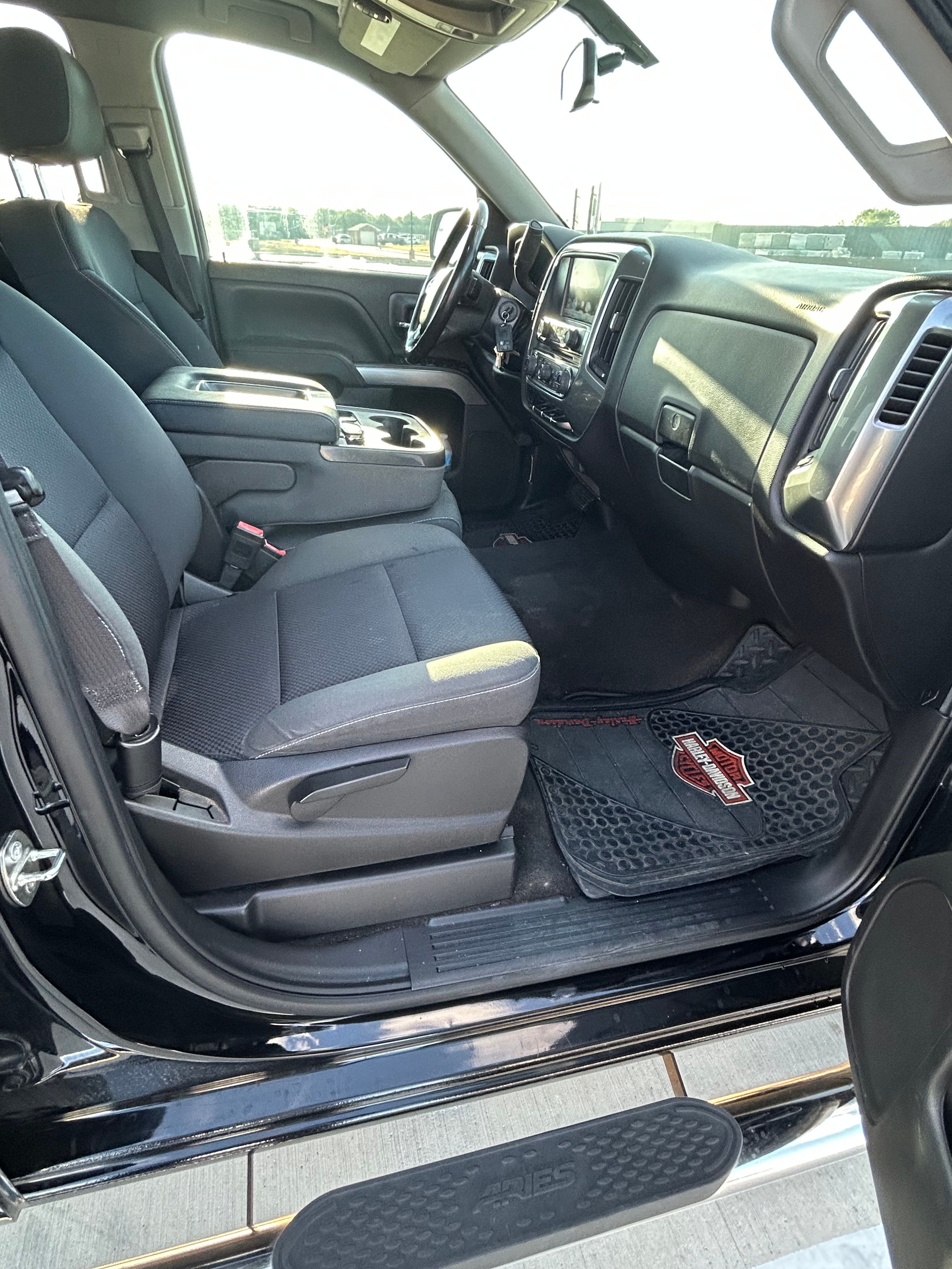 Used 2015 Chevrolet Silverado 1500 LT w/ Texas Edition, 1LT Trim RWD image 11