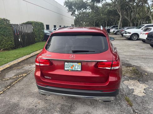 Used 2019 Mercedes-Benz GLC 300 w/ Parking Assistance Package image 5