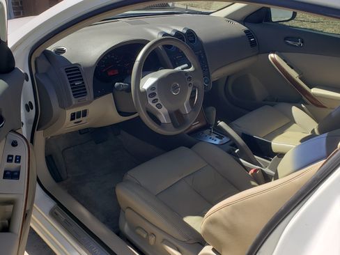 Used 2009 Nissan Altima 2.5 S w/ Premium Pkg image 4