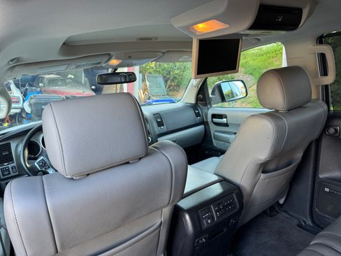 Used 2014 Toyota Sequoia Limited image 4