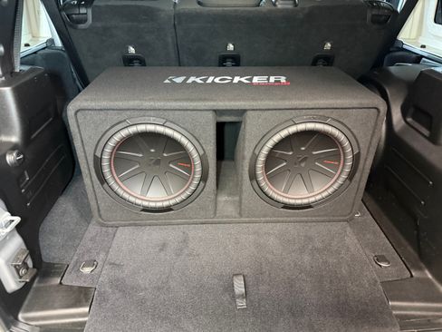 Used 2018 Jeep Wrangler Unlimited Rubicon AWD/4WD image 22