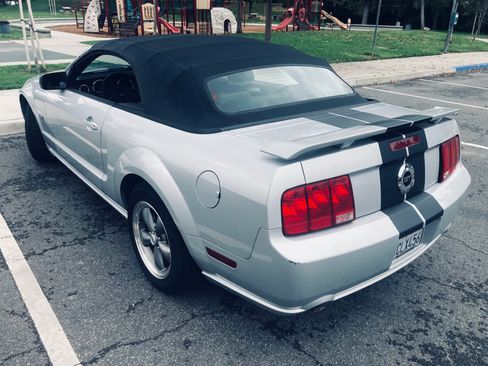 Used 2005 Ford Mustang GT Premium image 6