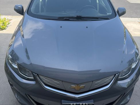 Used 2019 Chevrolet Volt Premier w/ Driver Confidence II Package FWD image 5