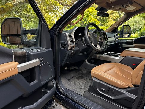 Used 2022 Ford F250 Lariat w/ Tremor Off-Road Package image 11