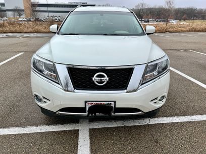 Used 2016 Nissan Pathfinder SL w/ Trailer Tow Package