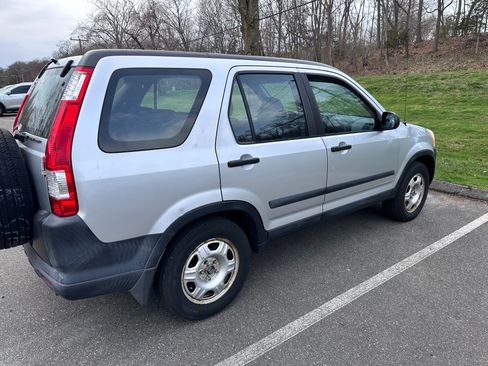 Used 2006 Honda CR-V LX image 9
