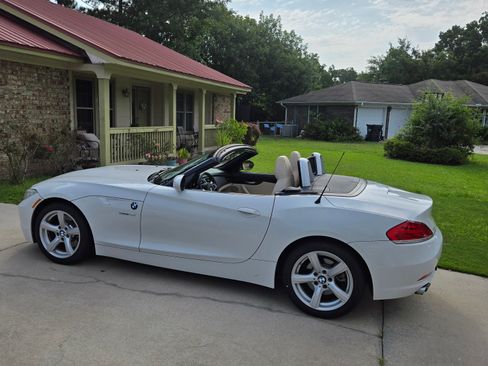 Used 2013 BMW Z4 sDrive28i RWD image 9