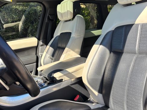 Used 2018 Land Rover Range Rover Sport HSE Dynamic image 8