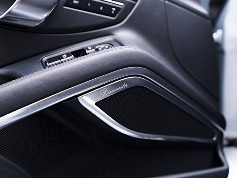 Used 2014 Porsche 911 Turbo S image 11