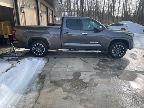 Used 2022 Toyota Tundra Limited image 6