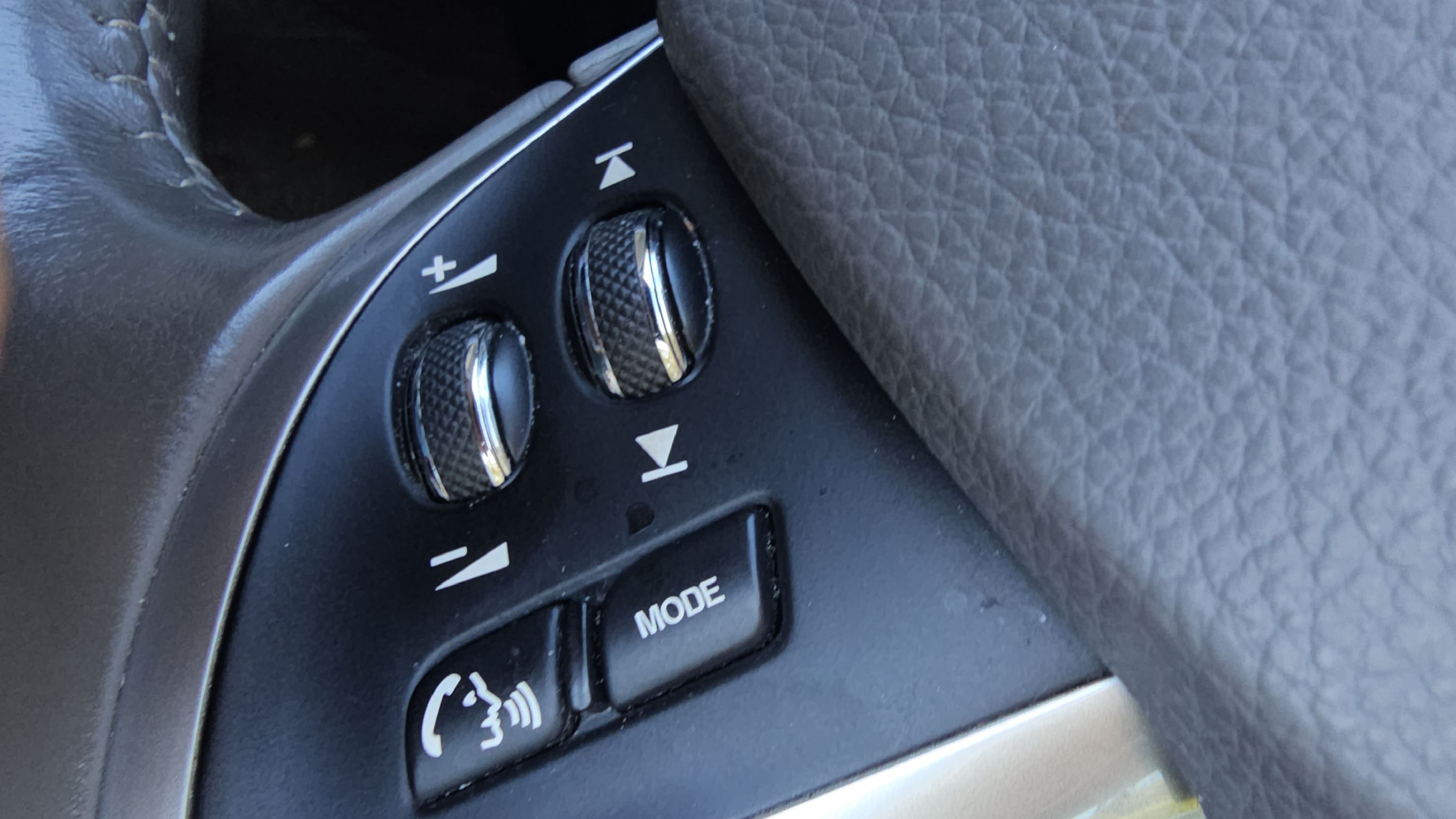Used 2014 Jaguar XK Convertible RWD image 21
