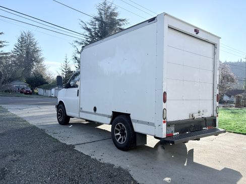 Used 2003 GMC Savana 3500 image 8