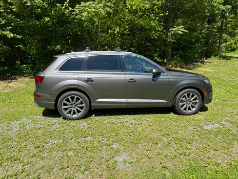 Used 2018 Audi Q7 3.0T Prestige AWD/4WD image 1