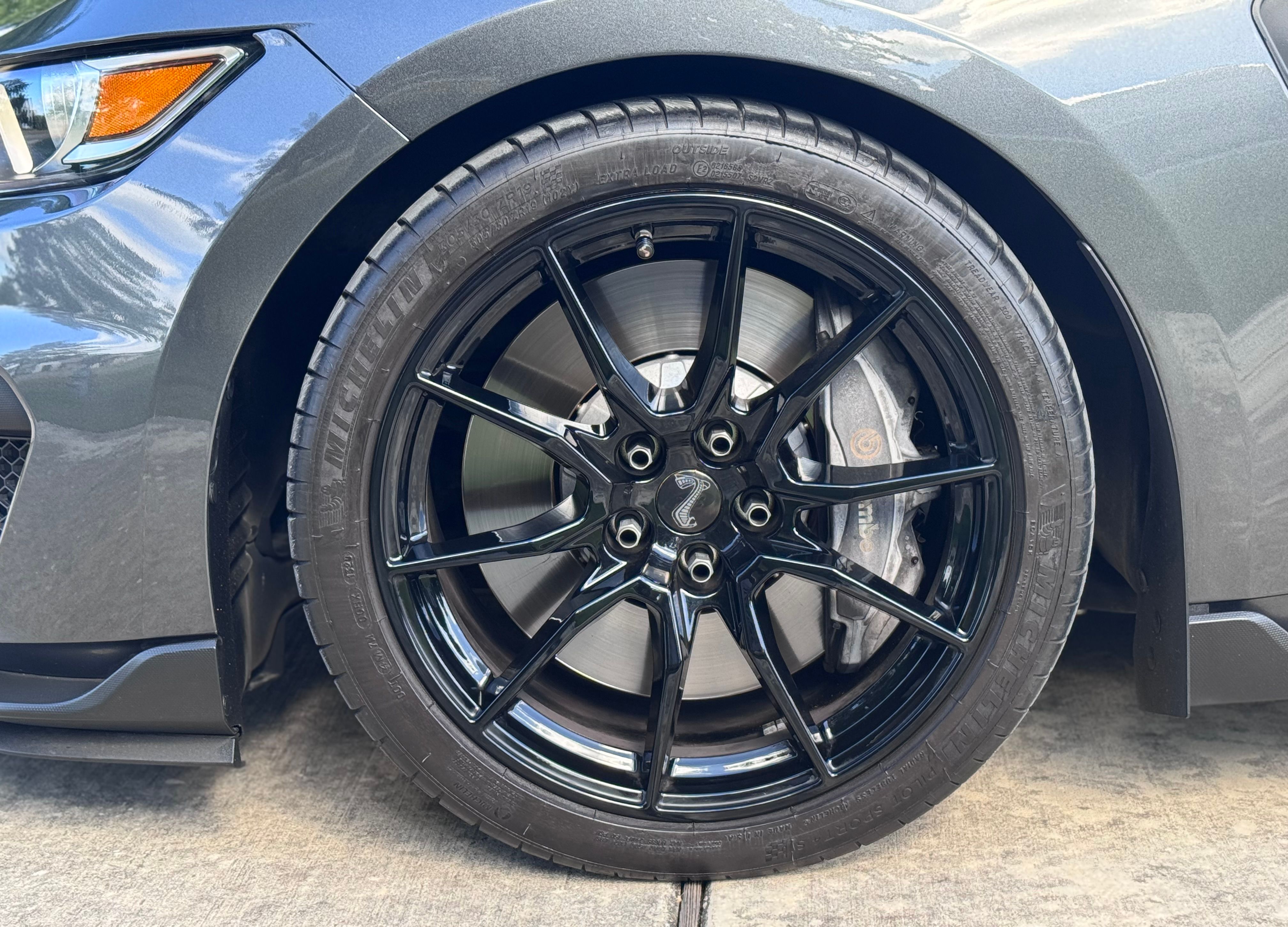 Used 2019 Ford Mustang Shelby GT350 w/ Technology Package RWD image 28