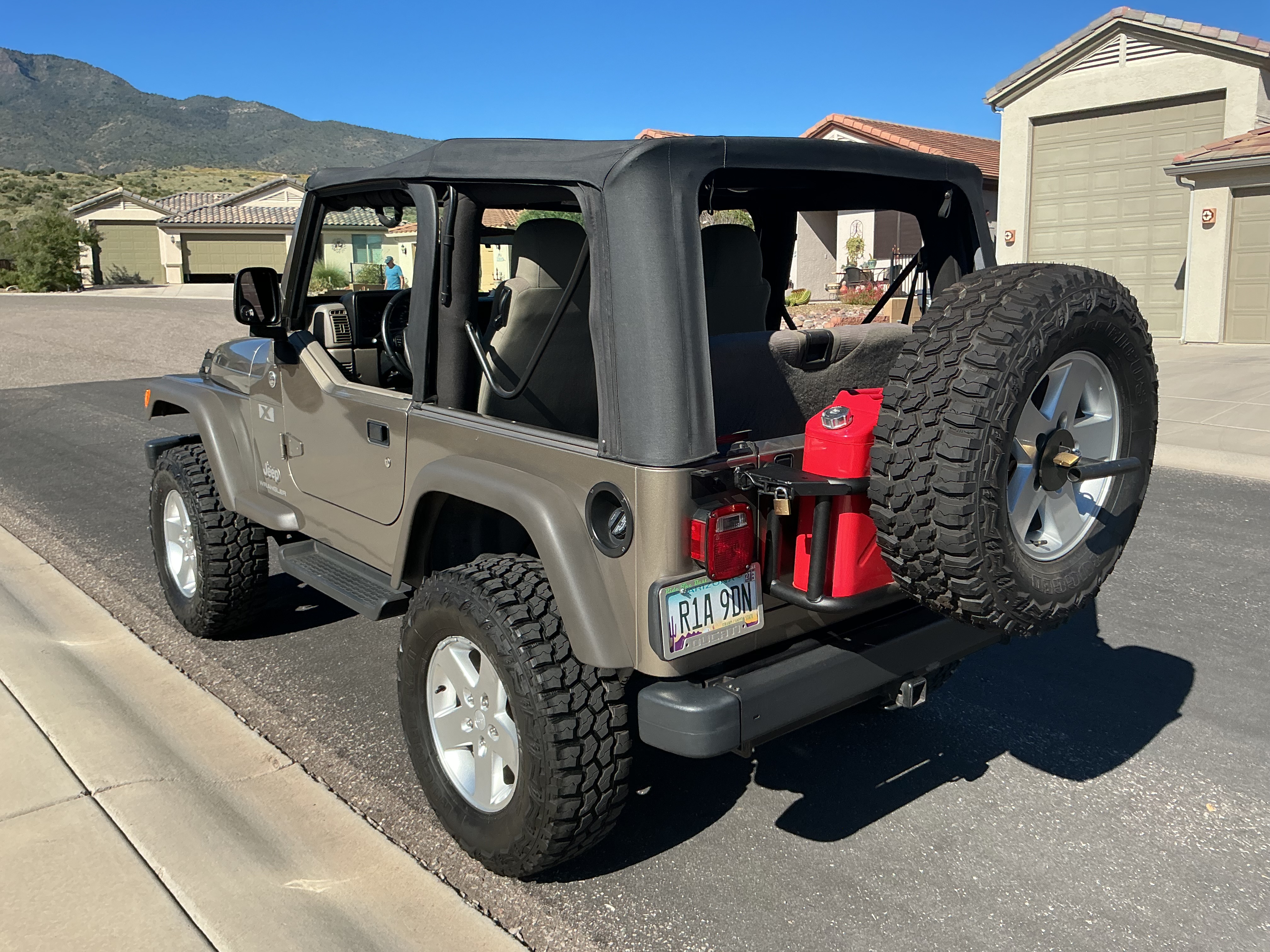 Used 2005 Jeep Wrangler X w/ Tire & Wheel Group (Ecco) AWD/4WD image 11