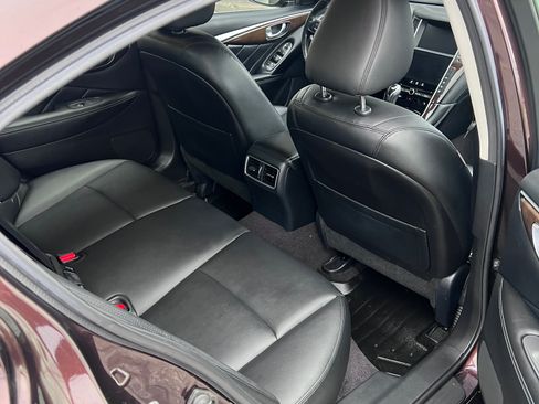 Used 2019 INFINITI Q50 Luxe w/ Essential Package (3.0T Luxe) AWD/4WD image 13