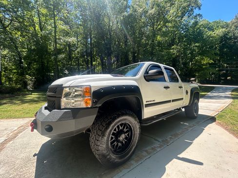 Used 2014 Chevrolet Silverado 2500 LT AWD/4WD image 1
