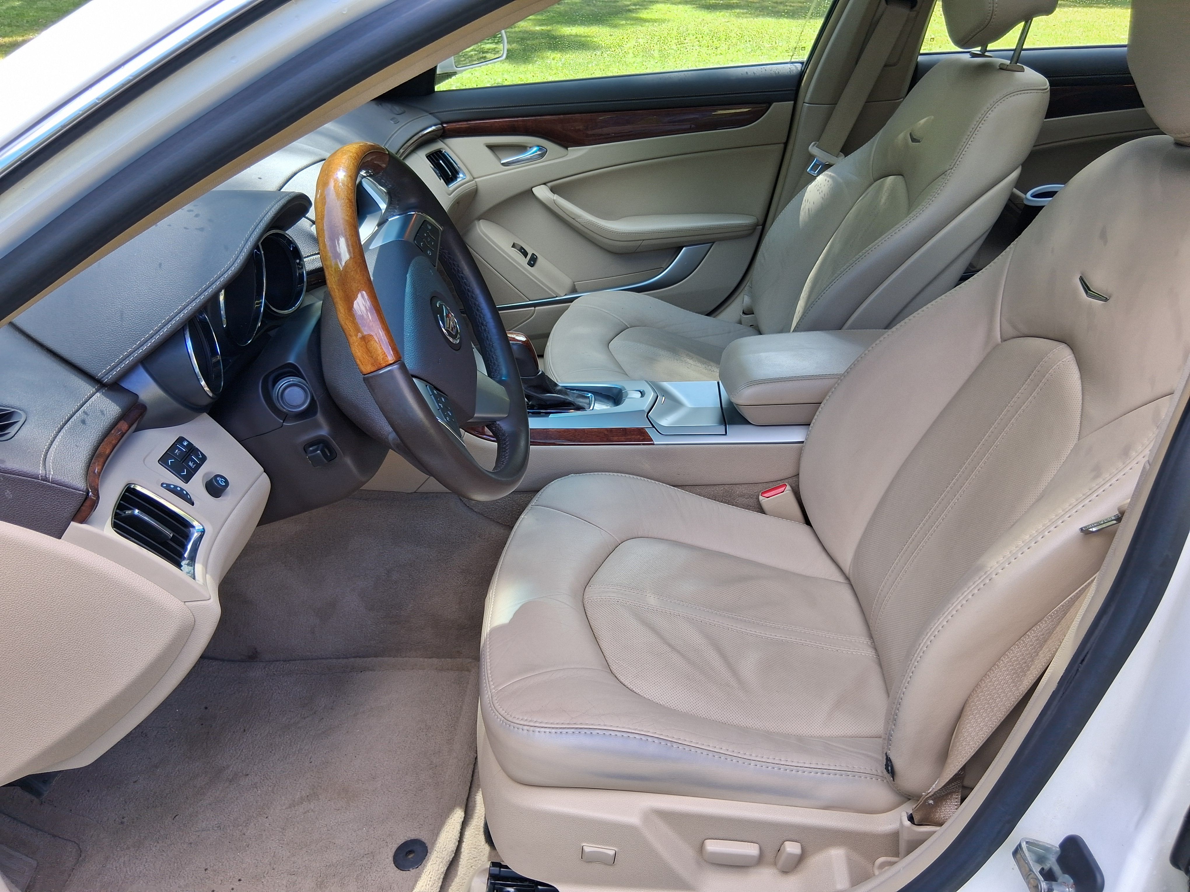 Used 2009 Cadillac CTS 3.6 AWD image 11